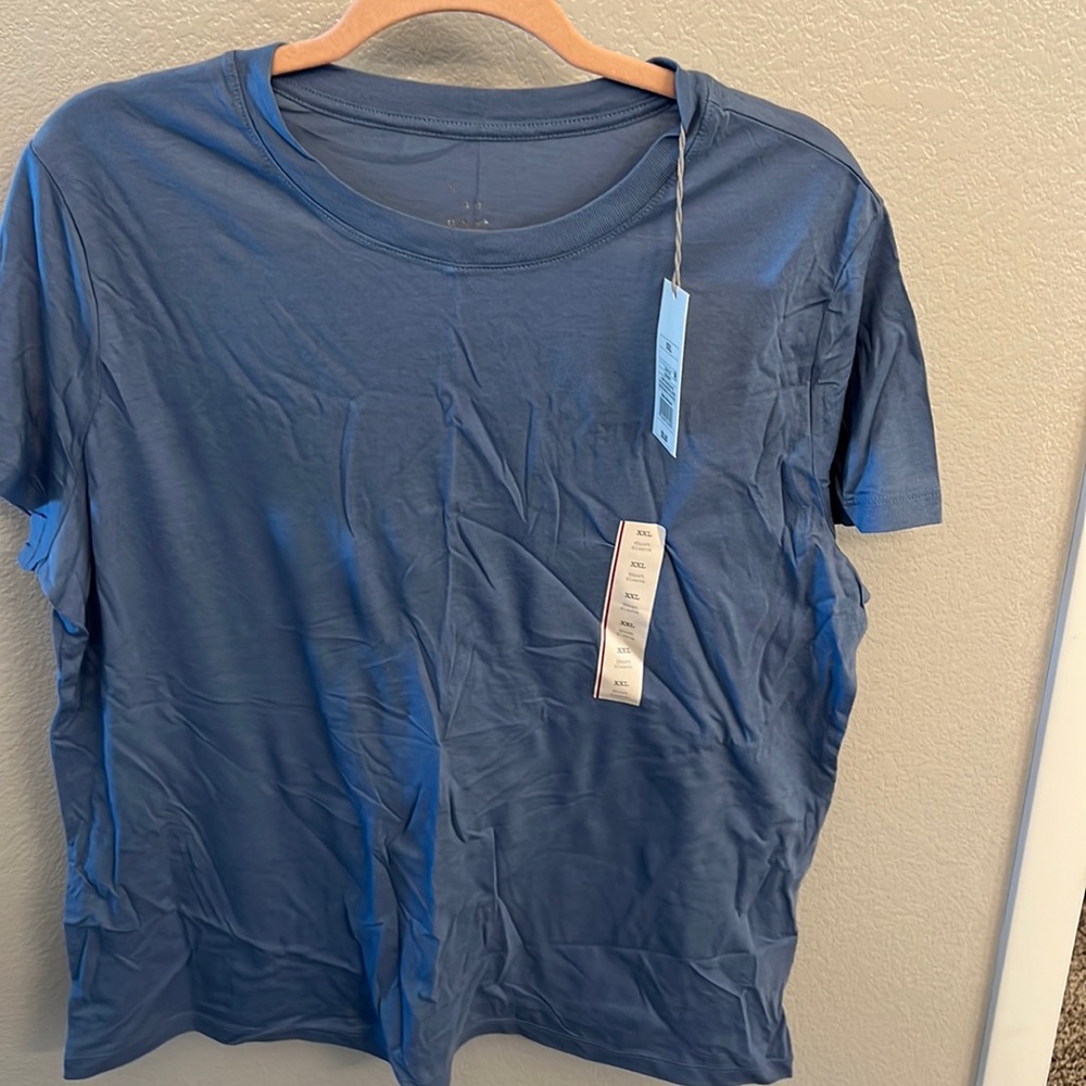 Blue t-shirt round neck NWT size XL